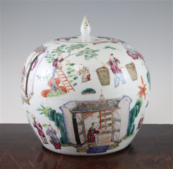 A Chinese famille rose jar and cover, 19th century, 24cm